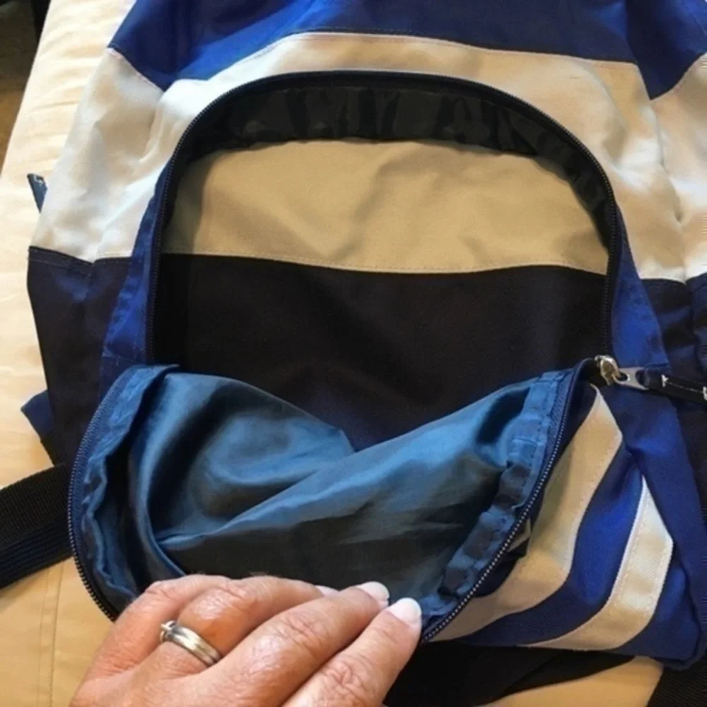 Boys Tommy Hilfiger backpack GUC